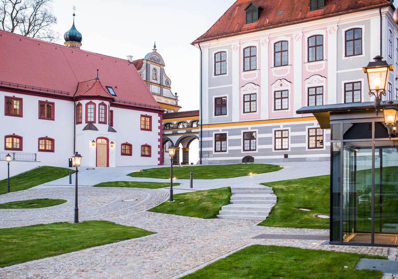Hotel Schloss Leitheim Exterior photo